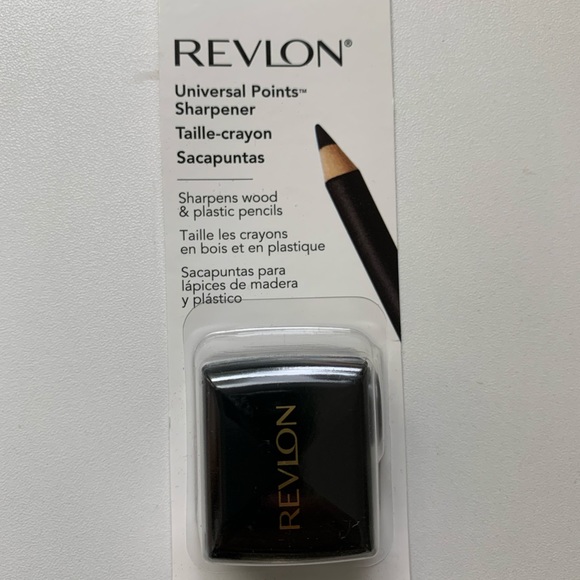 Revlon Makeup Bundle - Picture 7 of 7